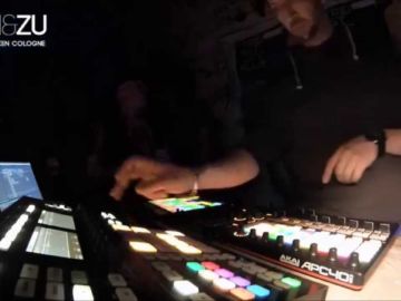 2015 :: von&zu (Parquet Recordings) live at "ODONIEN" Köln, Germany