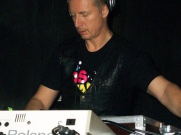 DJ Hell – Live @ Distillery (Leipzig, Germany) – 08-10-1999