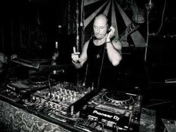 Jordan live @ New Years Afterhour 1.1.2019 – KitKatClub Berlin