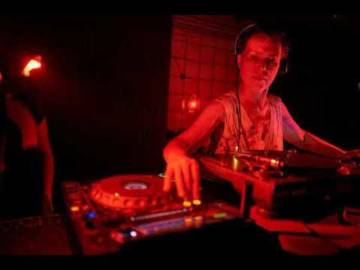 DJ Cora S. @ Tresor Berlin 27.02.2004