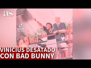 VINICIUS desatado cantando BAD BUNNY en PACHA IBIZA: en TikTok