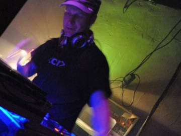 INTOX-Matze DJ-Set live @ IV (14.04.2012 Tresor/Berlin) (Satz 2 von