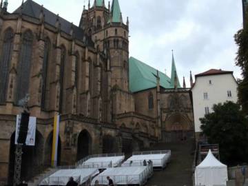 Veranstaltungstechnik beim Papstbesuch in Erfurt: Bühnen- und Beschallungstechnik