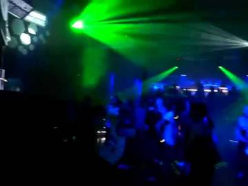 Cyre spielt das Opening im Bootshaus in Köln bei Markus