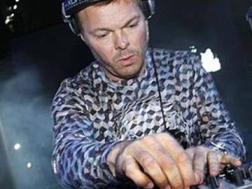 Pete Tong – Essential Mix – Live at Pacha Ibiza