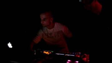 SYNO live @ Distillery Leipzig 09.03.2013