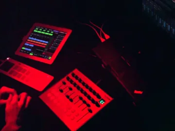 Ctrls playing live techno in Distillery in Leipzig using telePort