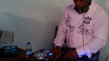 Dj Baba Entertainment Naija Music Remix Upgrade Collection Köln.