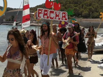 Yacht Urlaub IBIZA Pacha Promoter am Beach Club Beiboote der