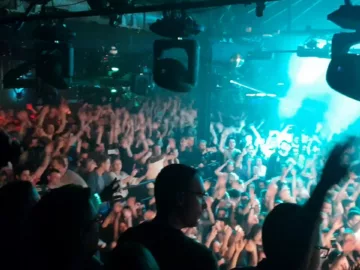 Armin van Buuren plays „XPlode vs Shelter“ @ Bootshaus Köln