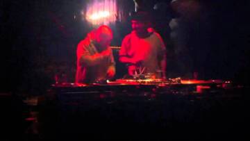 4xSample live im Sisyphos