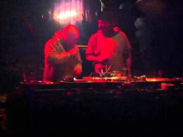 4xSample live im Sisyphos