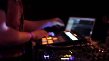 Toni Haupt @ Ritter Butzke Schnipsel